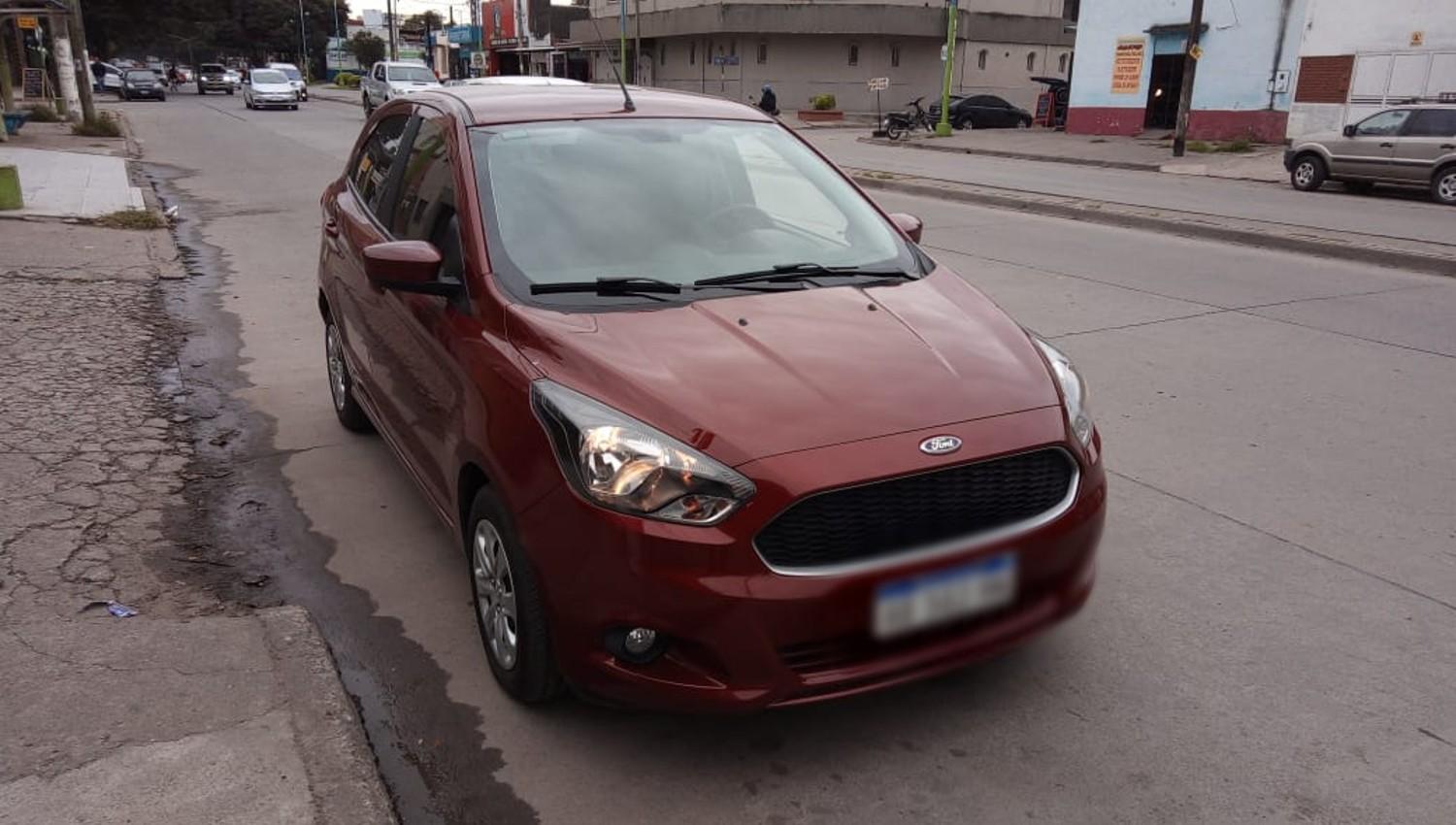 Entraron a robar en una cochera y se llevaron un auto para trasladar la mercancía