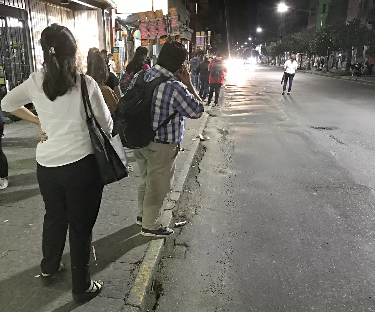 IRREGULAR. Los colectivos reducirán su frecuencia la próxima semana.