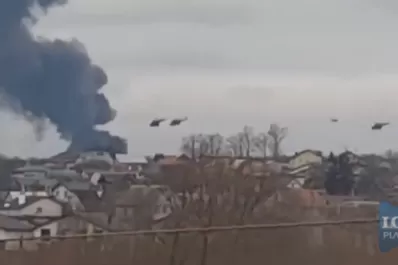 Invasión rusa a Ucrania: el momento de los ataques aéreos de los helicópteros de Rusia