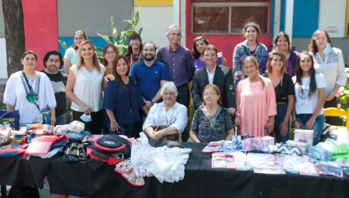 AYUDA. Emprendedores expusieron sus productos relacionados con el inicio de clases.