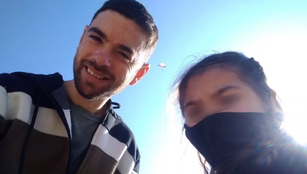 BONHOMÍA. Un joven cordobés halló una mochila con $ 500.000 en Villa María y la devolvió.