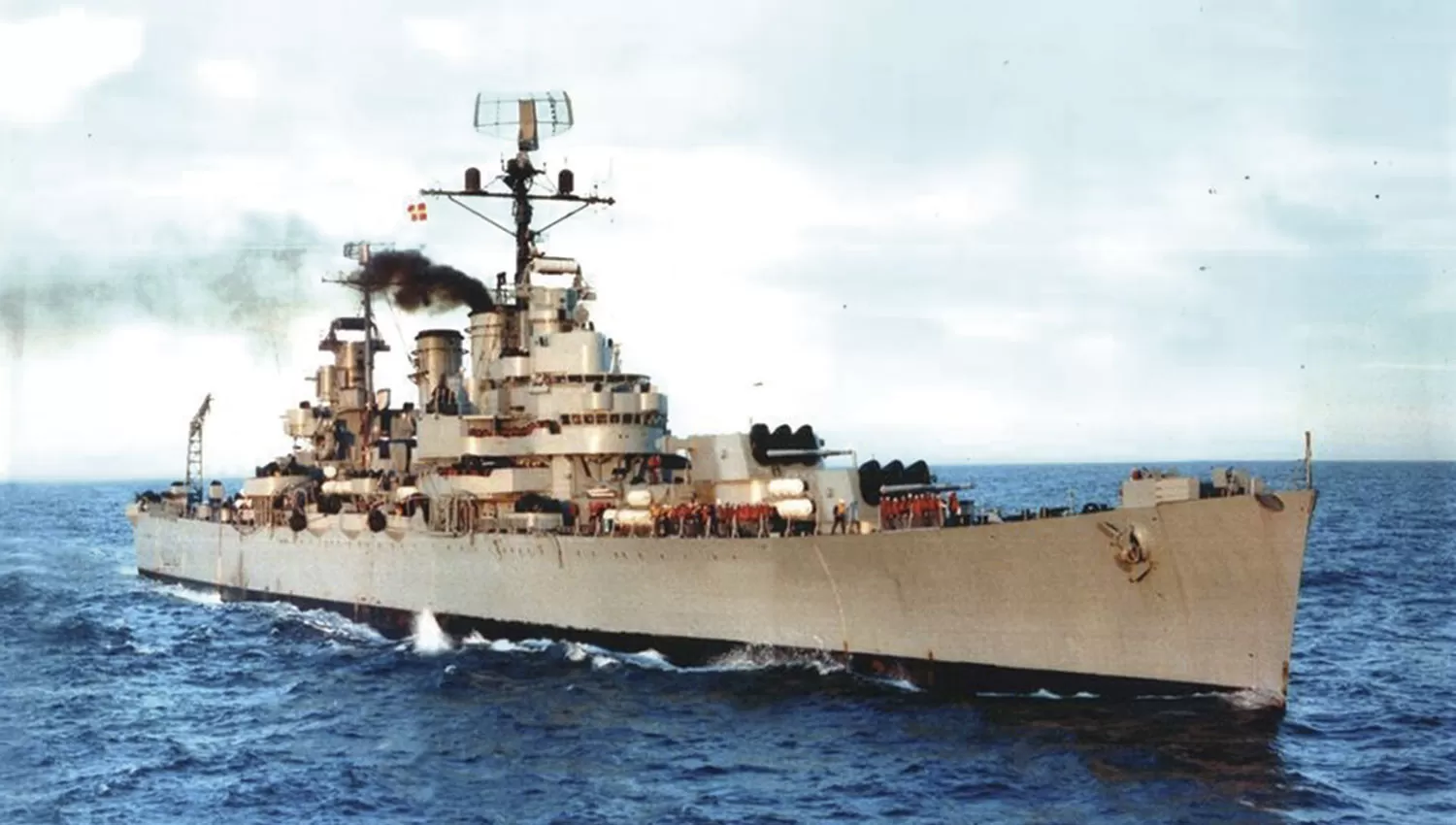 UN BUQUE IMPONENTE. El ARA General Belgrano en todo su esplendor. 