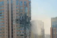 Video: un misil ruso impactó en un edificio residencial en Kiev