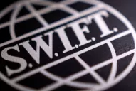 Por la invasión a Ucrania, potencias occidentales acordaron la exclusión de bancos rusos del SWIFT