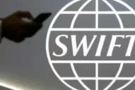 ¿Qué consecuencias sufriría Rusia con la exclusión del SWIFT?