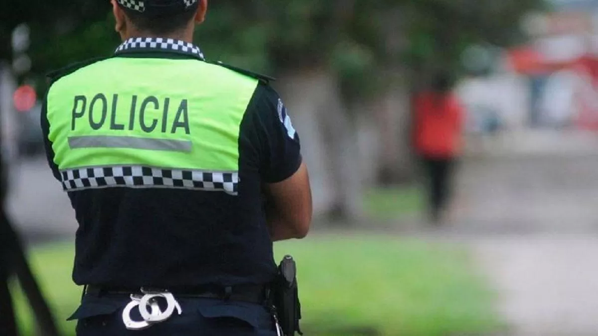 Policía en Famaillá. 