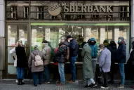 El banco ruso Sberbank podría quebrar por el retiro masivo de depósitos