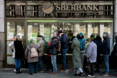 El banco ruso Sberbank podría quebrar por el retiro masivo de depósitos