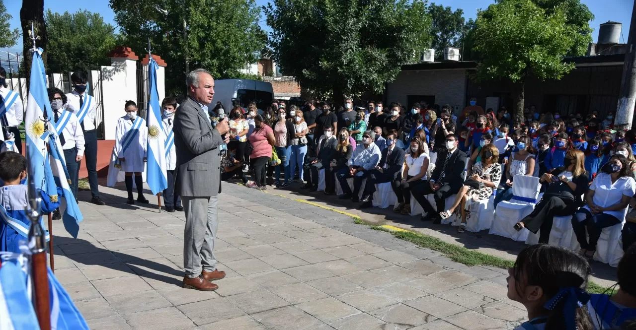 Acto oficial de apertura del año escolar en la capital tucumana.