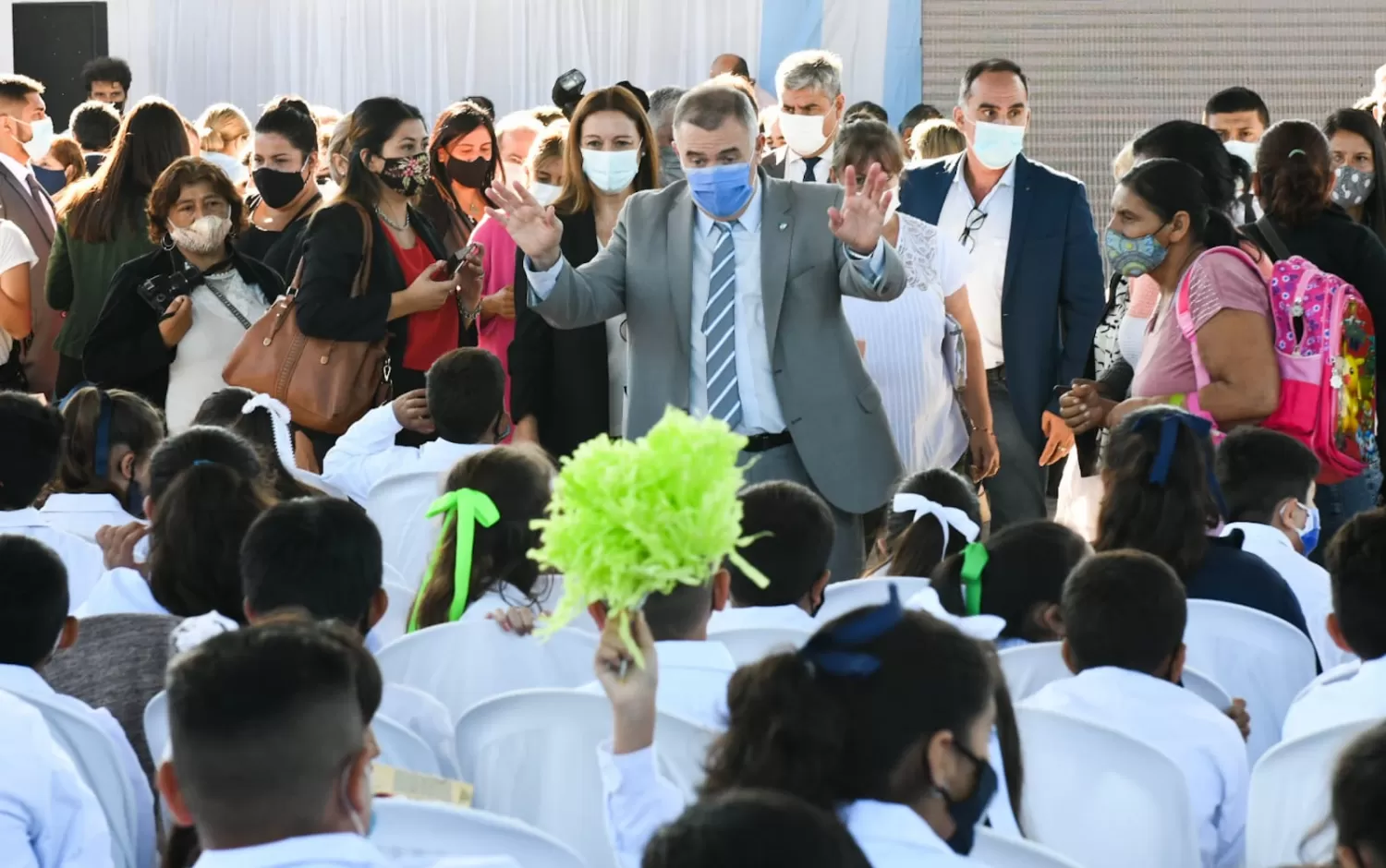 EN ALDERETES. El gobernador Jaldo encabezó los actos oficiales en la vuelta a clases. Foto: Prensa Gobernación