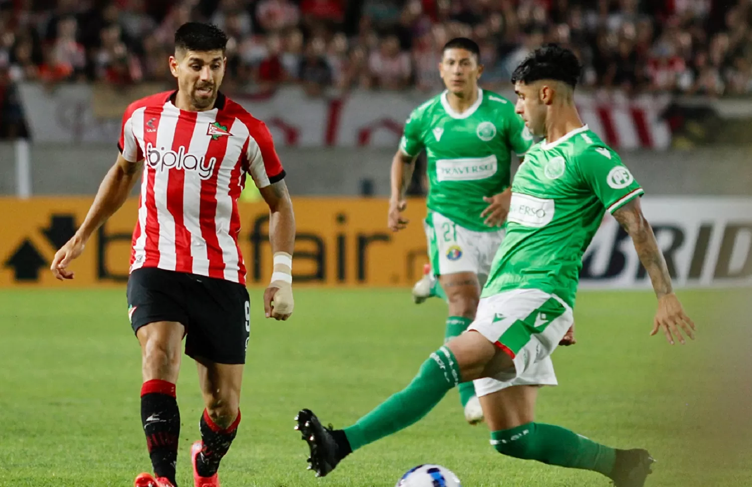 IMPARABLE. Díaz sigue mostrando su instinto goleador en Estudiantes. FOTO TOMADA DE TWITTER.COM/EDELOFICIAL