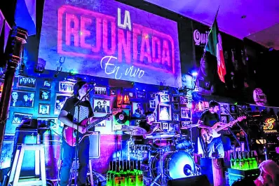 Tributo a Divididos, recital en vivo en el Bar Irlanda