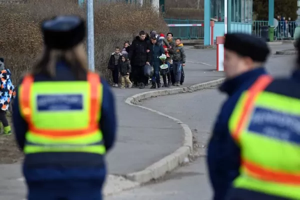 Son 58 los argentinos que lograron salir de Ucrania por gestión de la Cancillería