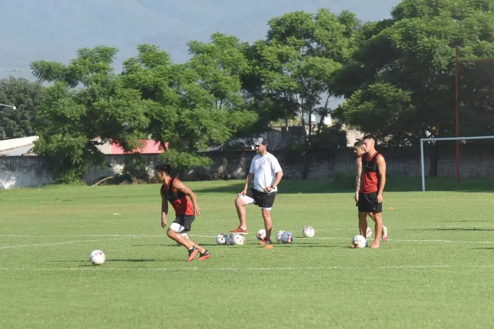 SIN TIEMPO PARA PERDER. El viernes, San Martín recibirá a Estudiantes de Río Cuarto; por eso en La Ciudadela casi no tuvieron descanso luego de regresar de Madryn. 