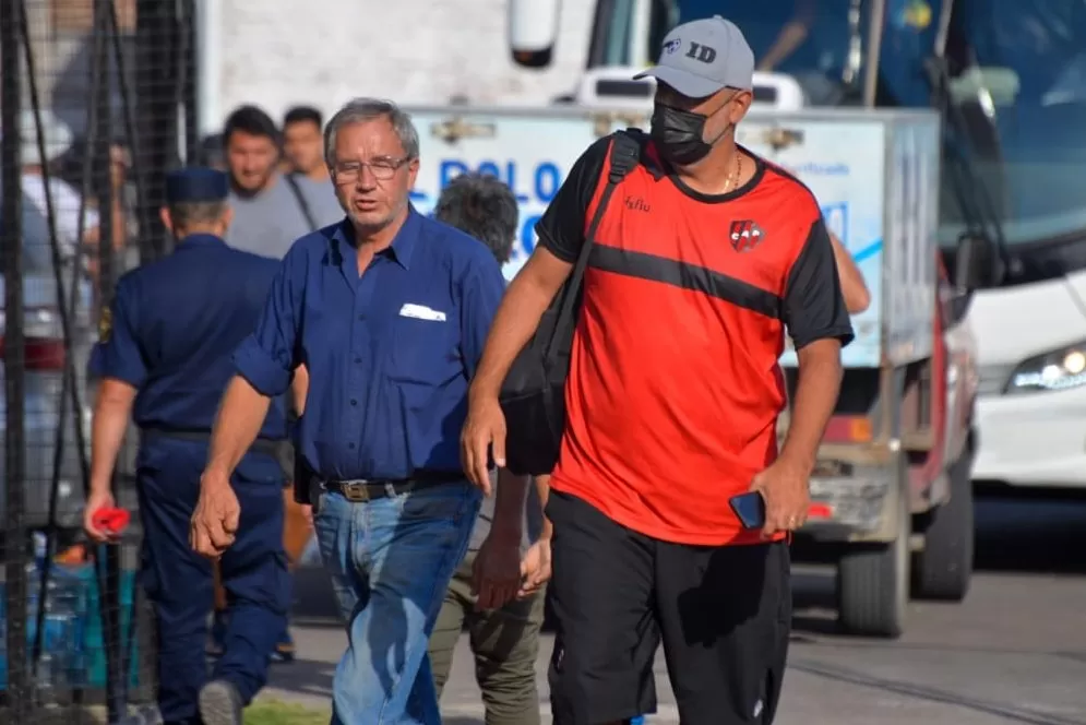 SIN RESPUESTAS. Delfino no pudo levantar a un equipo que no encuentra el rumbo. 