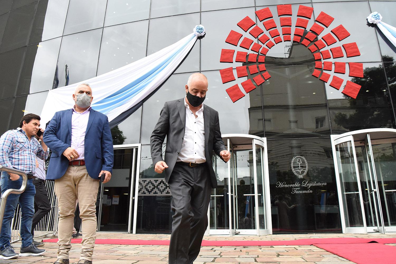 Apertura de sesiones en la Legislatura: el celular como protagonista