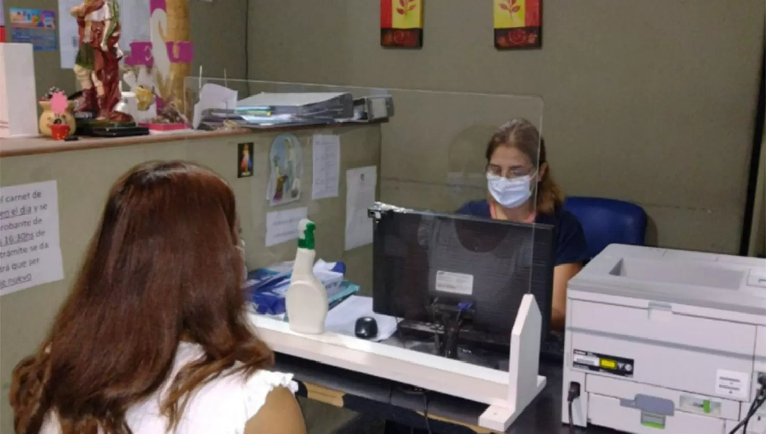 PRESENCIAL. La tramitación del carnet de sanidad deberá hacerse en las oficinas de en avenida Juan B. Justo 965.