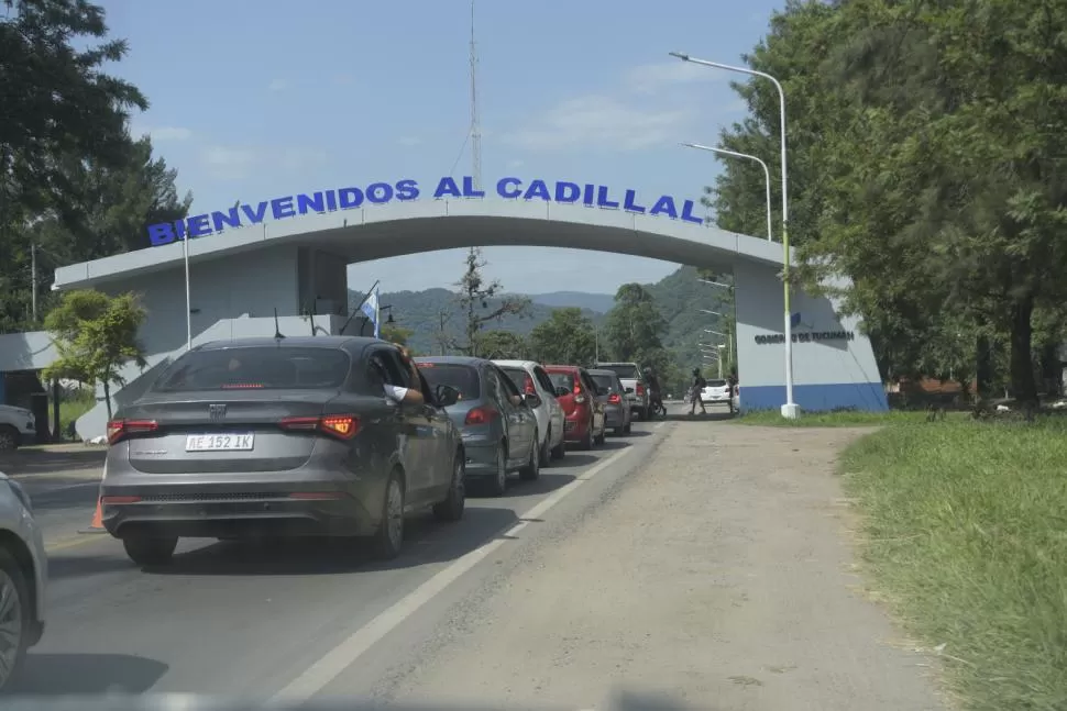 LUGAR ELEGIDO. El arco en el que se hacen los controles policiales sería el indicado para colocar una garita de peaje. 