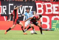 Atlético fue una sombra y Newells lo goleó en Rosario