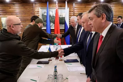 Rusia y Ucrania retomarían las negociaciones y Kiev renunciaría a la OTAN