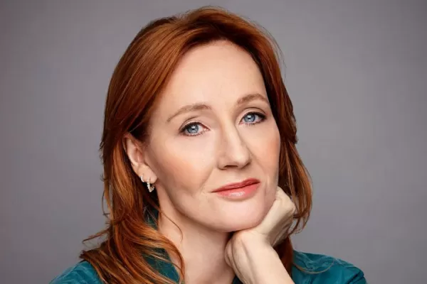 La autora de la saga Harry Potter donará hasta £ 1 millón para los niños de Ucrania