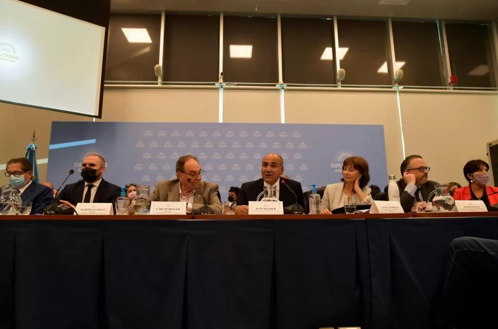 EN COMISIONES. “El tratamiento del acuerdo debe ser urgente para evitar nuevos daños que puedan recaer sobre nuestra economía”, dijo Manzur.  @JuanManzurOK - Prensa Cámara de Diputados