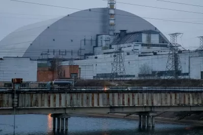 Chernobyl: Ucrania alerta el riesgo de fuga radiactiva, tras quedar sin energía eléctrica