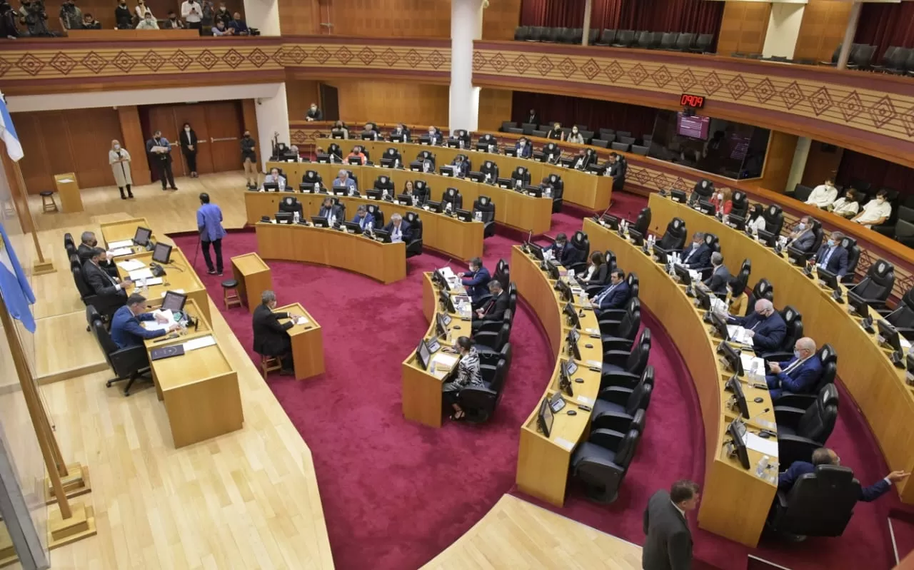 EN EL RECINTO. El cuerpo colegiado, en sesión. Foto de Prensa Legislatura