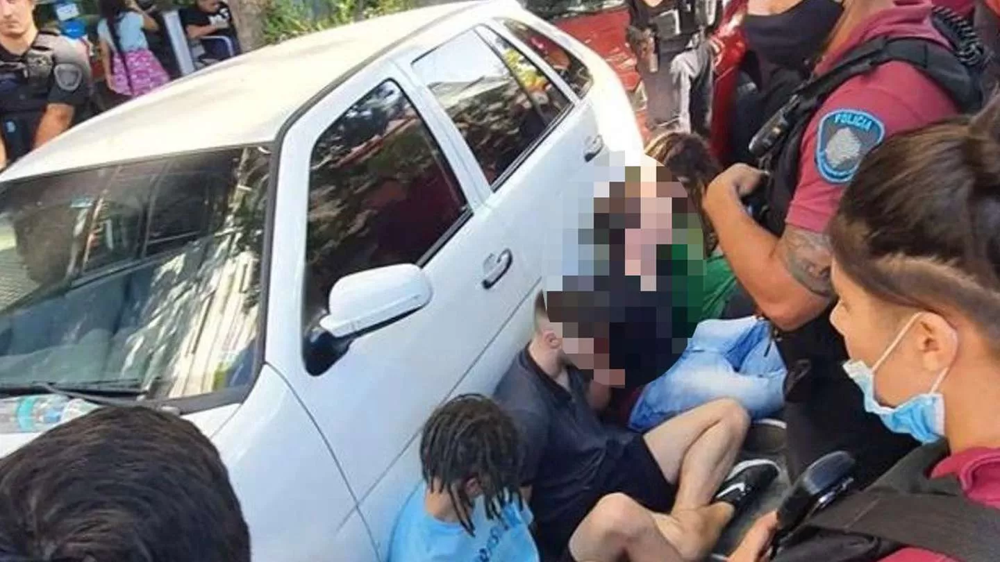 Los seis detenidos, acusados de violación gurpal.