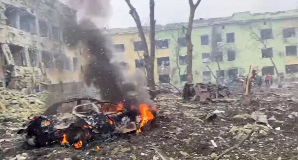 DESTRUCCIÓN. Así quedó el hospital para niños del puerto de Mariúpol. 