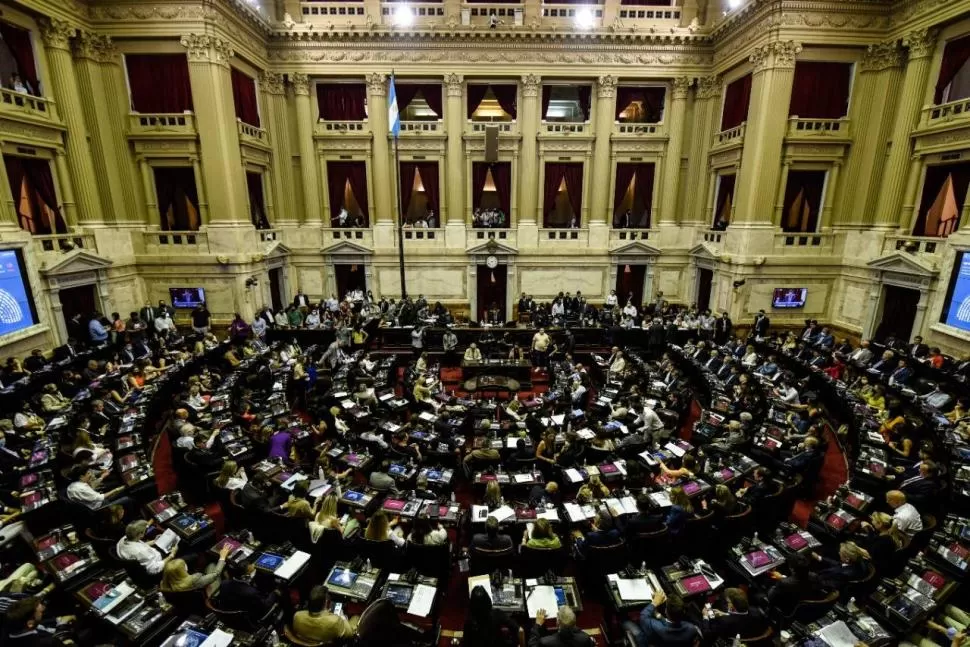 EL CENTRO DE LA ESCENA. Desde las 14, en la Cámara baja se discutirá sobre el convenio por la deuda. 