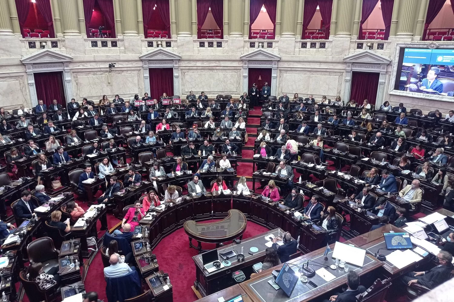 Los diputados, en el recinto del Congreso.