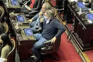 Máximo Kirchner bajó al recinto para votar en contra del acuerdo con el FMI