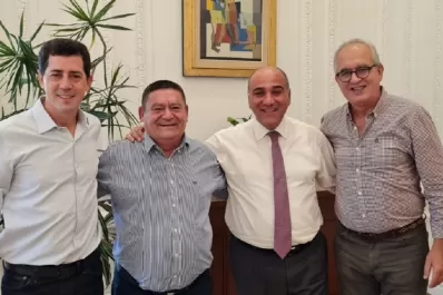 Una foto con Manzur y De Pedro que generó especulaciones en la carrera hacia el Rectorado