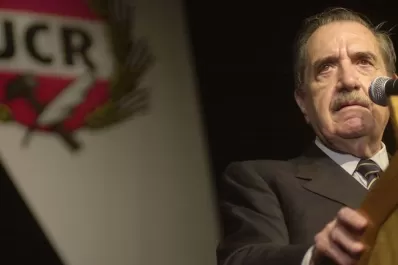 Raúl Alfonsín: el líder radical cumpliría 95 años