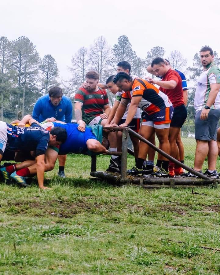  EMPUJE. Los jugadores de Huirapuca quieren ser protagonistas, no tan solo en el torneo, sino con el scrum y la defensa.