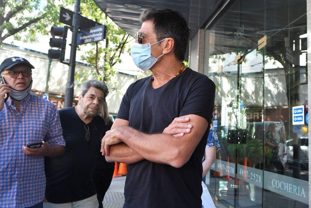 Nicolás Repetto en el velatorio de Gerardo Rozín (Foto Télam)