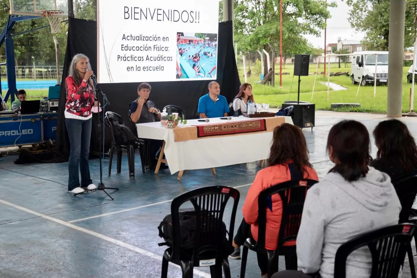 Prácticas acuáticas en la escuela: más de 200 docentes participaron de una jornada