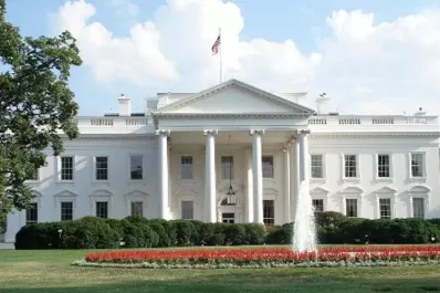 Estados Unidos asegura que China está dispuesta a entregar armas a Rusia