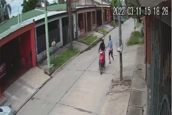 “Los ciegos estamos expuestos a los autos y a la inseguridad”