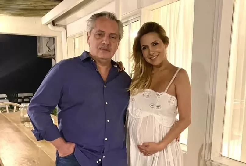 El presidente Alberto Fernández junto a la primera dama Fabiola Yañez