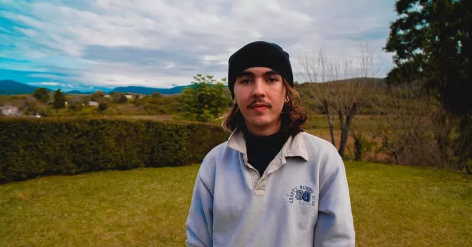 EXPERIENCIA GRACIOSA. Saksonoff y su compañero hicieron un “noticiero” sobre “Juan Tomatín”. 