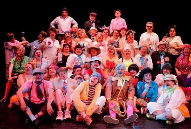 El taller de teatro de adultos mayores ya está reclutando a futuros artistas