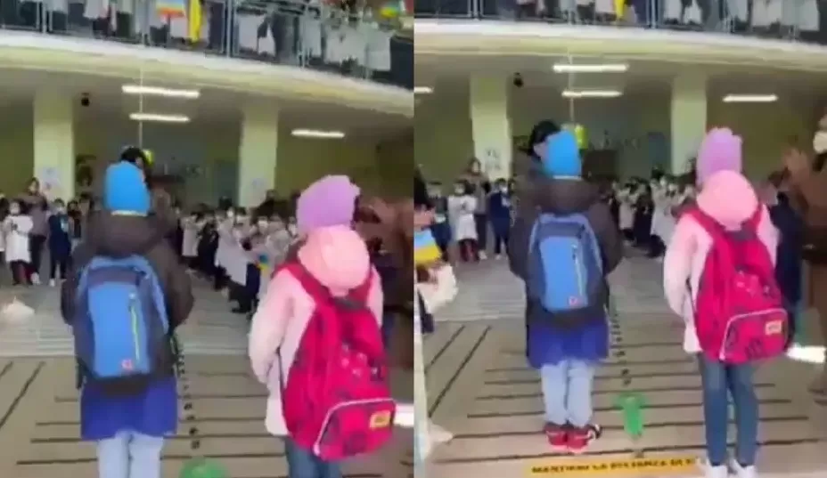 Emotivo recibimiento a dos hermanitos ucranianos en una escuela de Italia