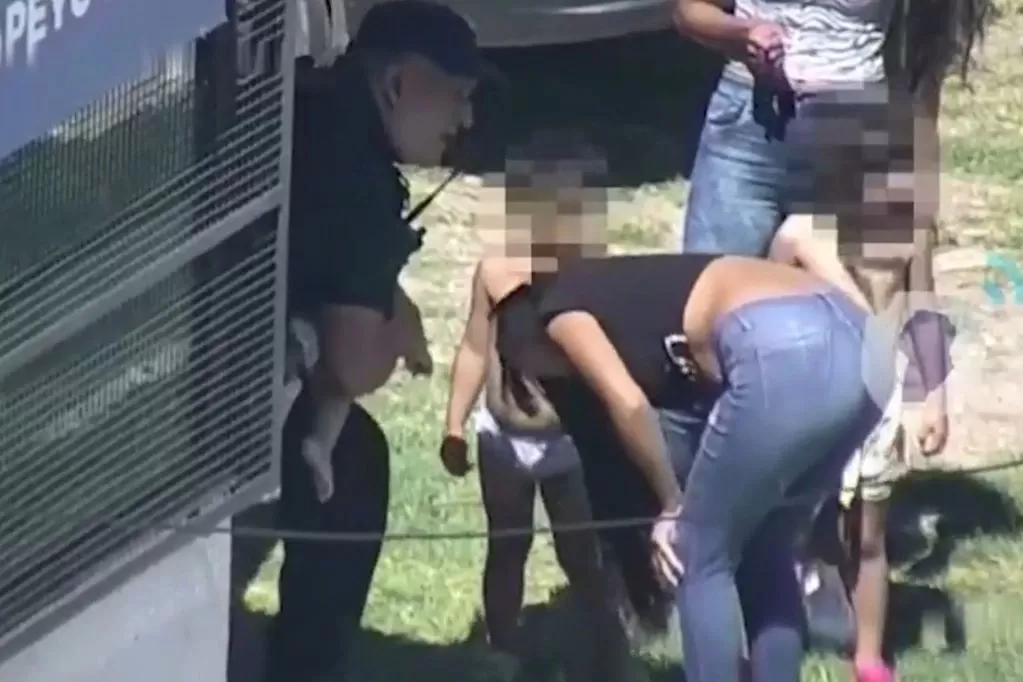 Desesperación en Córdoba: un policía le salvó la vida a una beba que sufría convulsiones