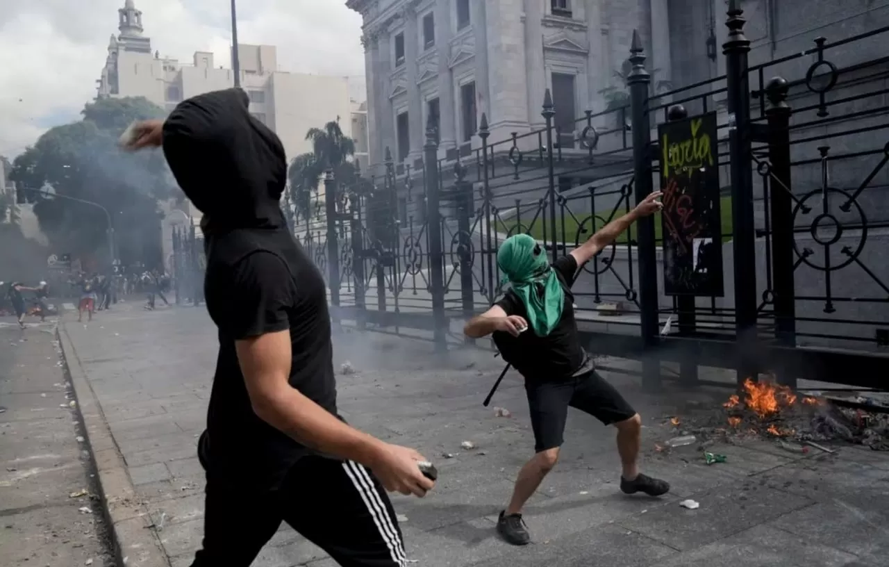 Los incidentes frente al Congreso.