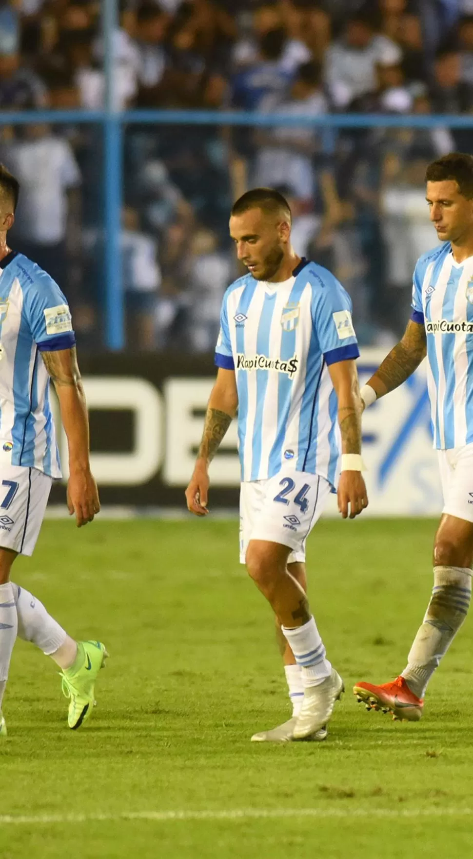 TIENE BANCA. Tesuri es uno de los jugadores más queridos por la hinchada. Por eso, “Joya” lamenta cada punto perdido. LA GACETA / FOTO DE DIEGO ÁRAOZ