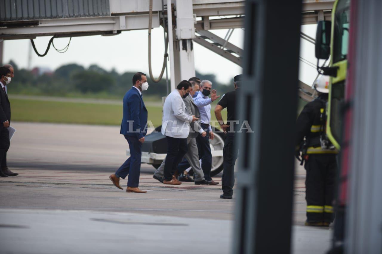 RECIÉN LLEGADO. Aníbal Fernández ya se encuentra en Tucumán.