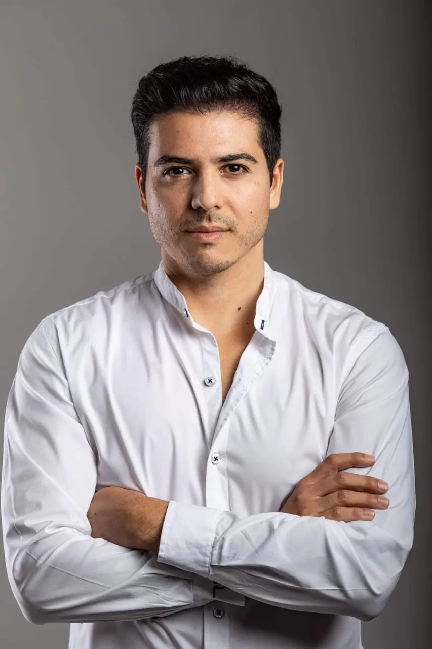 CANTAUTOR. Pablo Harros escribe sus propias canciones. 