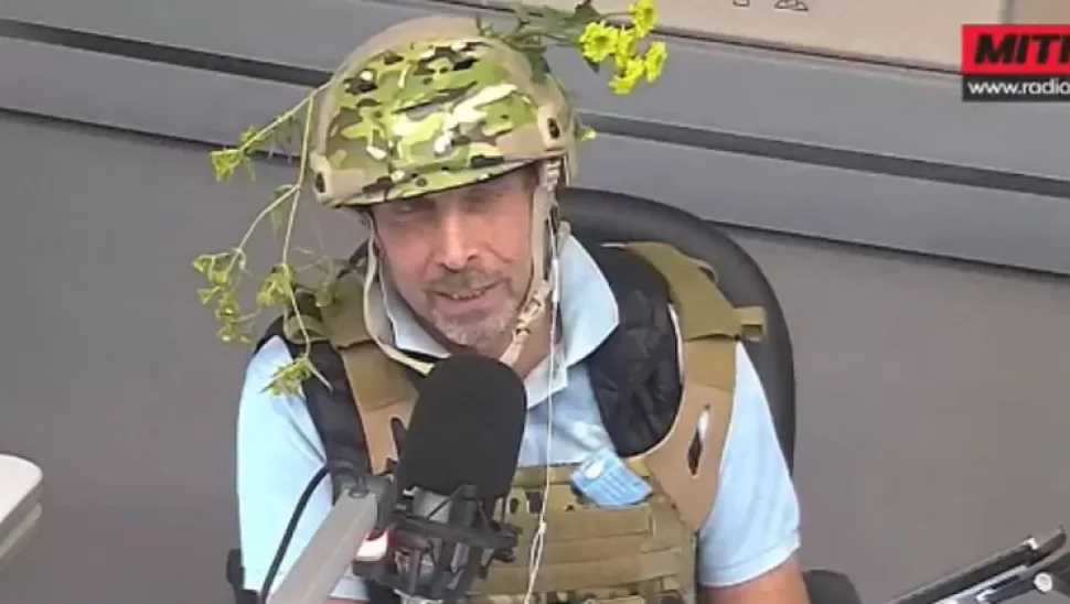 Eduardo Feinmann sorprendió a Jorge Lanata vestido para “la guerra contra la inflación”